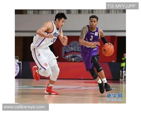 赛后分析:西安篮球队与北京篮球队在比赛中的战术灵活性对比 赛后分析:西安篮球队与北京篮球队在比赛中的战术灵活性对比