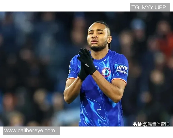 通过转会记录揭示足球明星背后的故事与成就