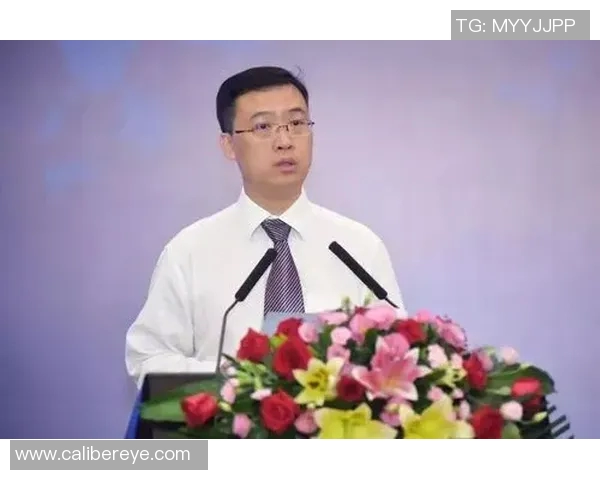 深圳排球队战术变革引发热议探索新打法与团队协作的未来之路