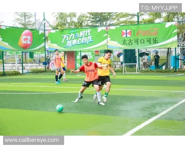 足球明星化身街头艺人惊艳路人视频引发热议与欢笑 足球明星化身街头艺人惊艳路人视频引发热议与欢笑